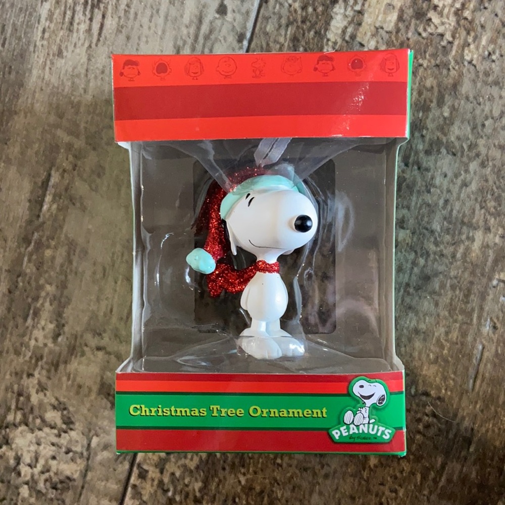 Hallmark Snoopy Peanuts Christmas Tree Ornament, New